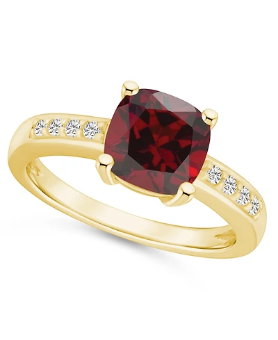 Macy's Garnet and Diamond Ring (2-3/4 ct.t.w 1/8 ct.t.w) 14K Yellow Gold
