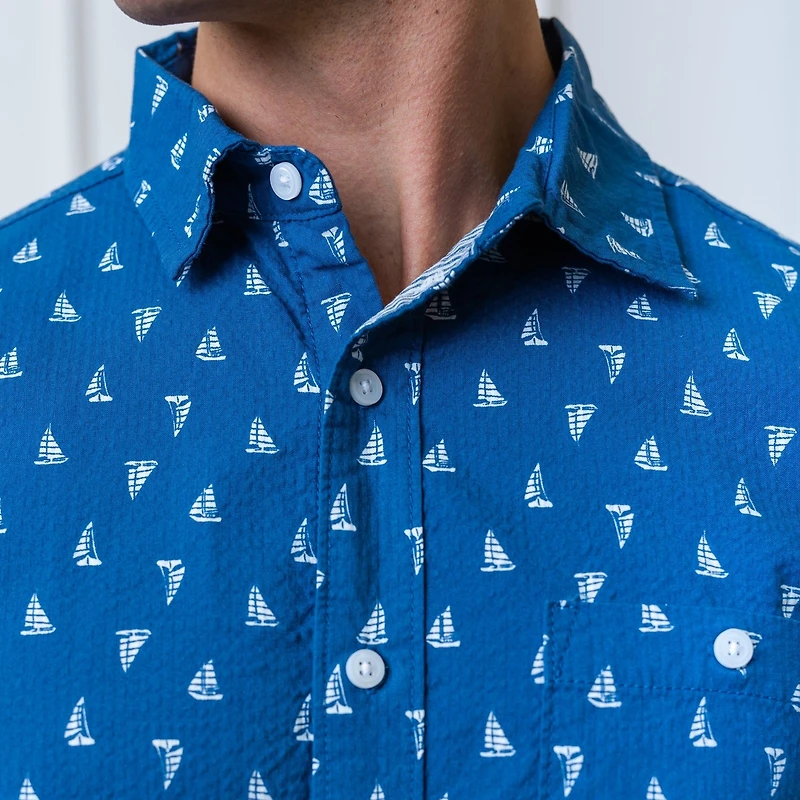 Hope & Henry Mens' Organic Seersucker Short Sleeve Button Down Shirt