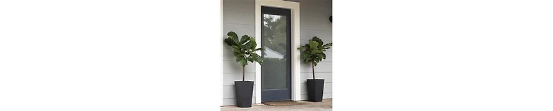 Bloem Finley Indoor/Outdoor Plastic Square Planter