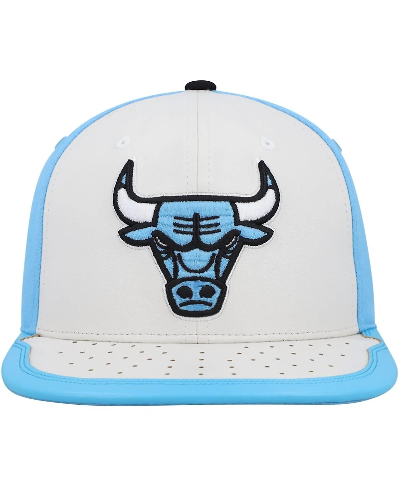 Men's Mitchell & Ness White, Light Blue Chicago Bulls Day One Snapback Hat