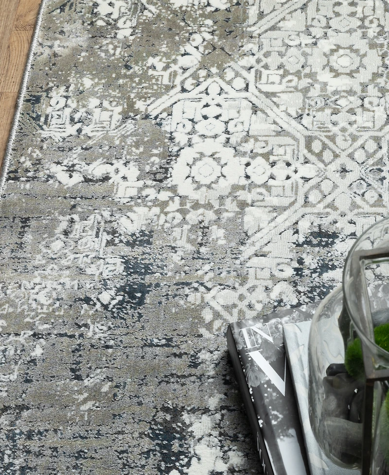 Oriental Weavers Gemini 002H2 7'10" x 10'10" Area Rug