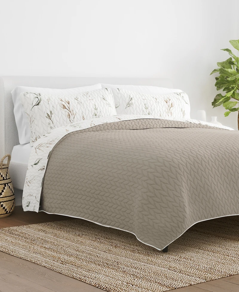 ienjoy Home Watercolor Leaves and Stripe Reversible -Pc. Lightweight Quilt Set