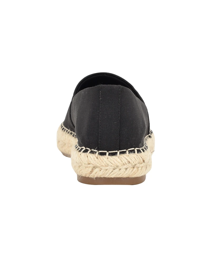 Tommy Hilfiger Women's Peanni Flat Espadrille Closed Toe Shoes