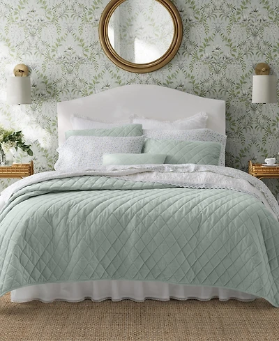 Laura Ashley Solid Velvet Diamond Stitch 3 Piece Quilt Set, Twin
