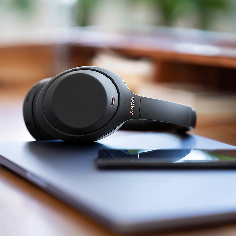 Sony Wh-1000XM4 Wireless Noise Cancelling Over-Ear Headphones
