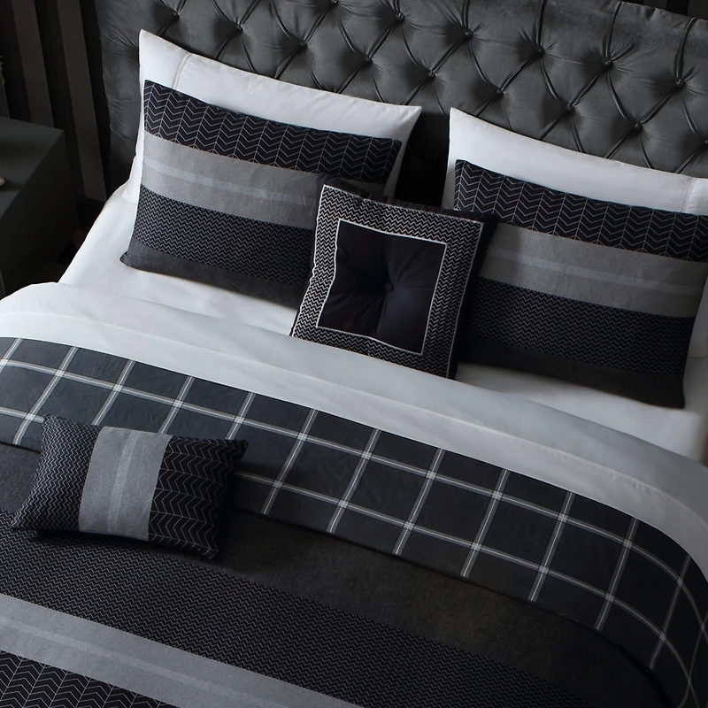 Bebejan Kyle Black Bedding 200 Thread Count 100% Cotton Sateen 5 Piece Reversible King Comforter Set