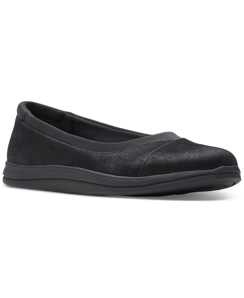 Clarks Women's Breeze Ayla Round-Toe Slip-On Flats