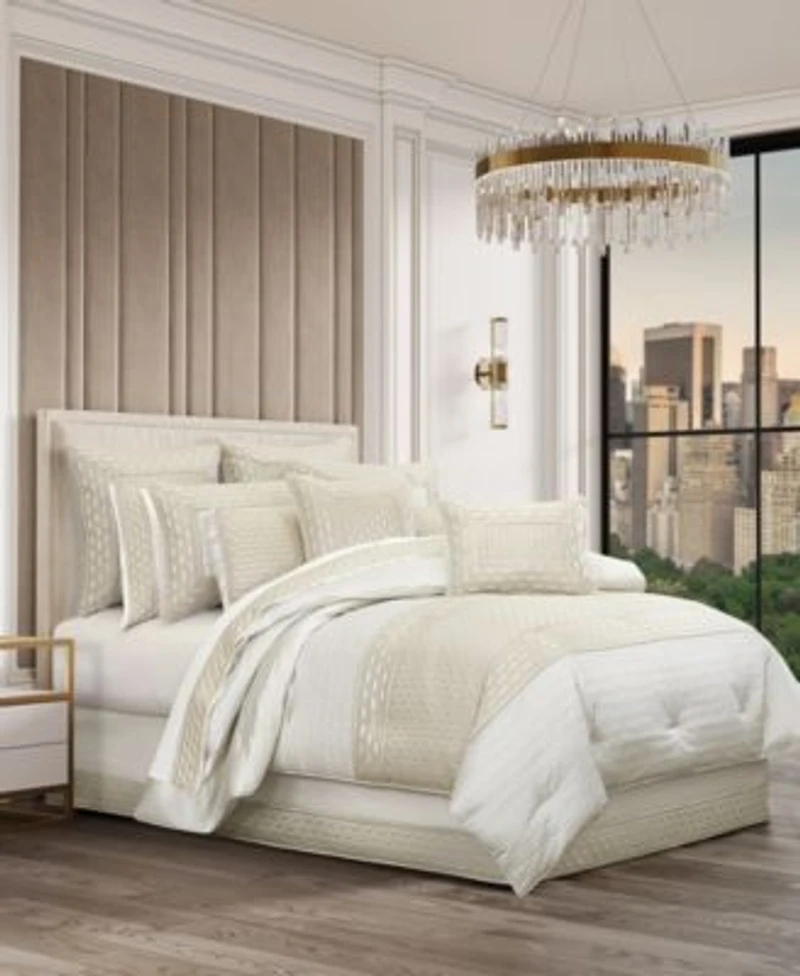 J Queen New York Metropolitan Comforter Sets