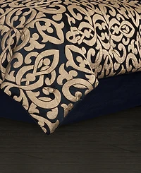 J Queen New York Biagio 4 Piece Comforter Set, Queen