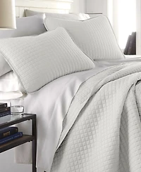 Southshore Fine Linens Oversized Lightweight 3-Pc. Quilt Set