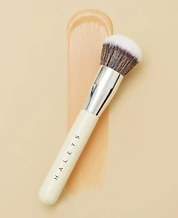 Haleys Beauty Brilliant Kabuki Brush