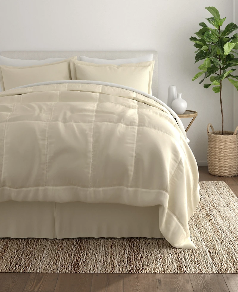 ienjoy Home A Beautiful Bedroom -Pc. Lightweight Comforter Set