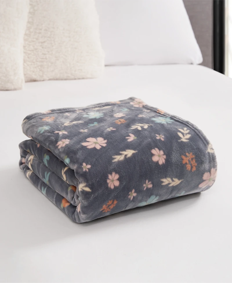 Lucky Brand Floral Tossed Blooms Plush Throw, 50" x 70"