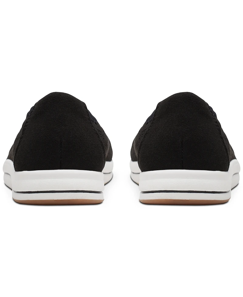 Clarks Women's Cloudsteppers Breeze Roam Perfed Flats
