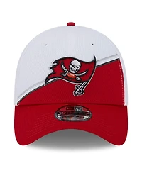Men's New Era White, Red Tampa Bay Buccaneers 2023 Sideline 39THIRTY Flex Hat