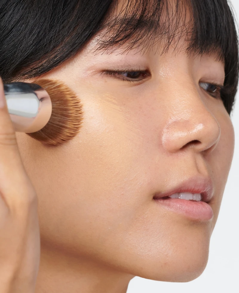 Clinique Foundation Buff Brush