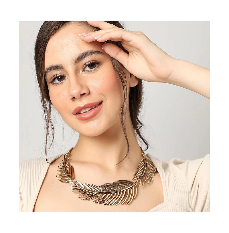 Sohi Women's Black Leaf Collar Necklace
