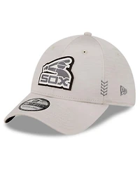 Men's New Era Cream Chicago White Sox 2024 Clubhouse 39THIRTY Flex Fit Hat