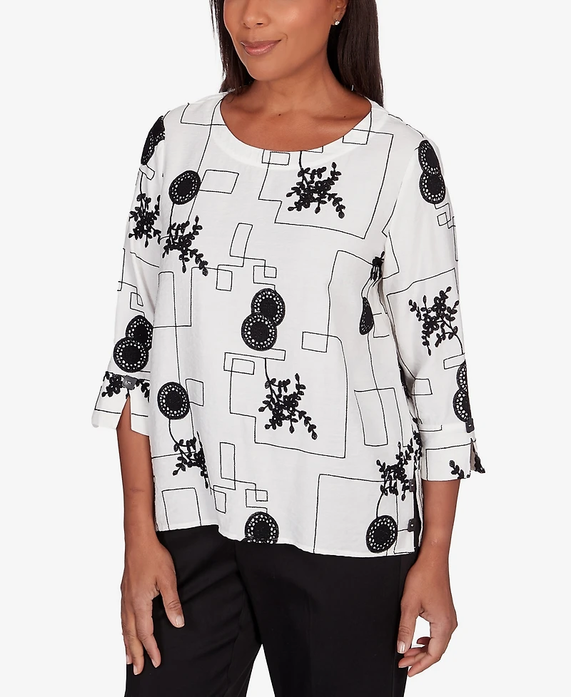 Alfred Dunner Women's Opposites Attract Geometric Crew Neck Top
