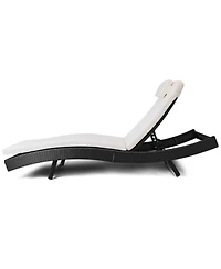 Slickblue Outdoor Rattan Chaise Lounge Chair