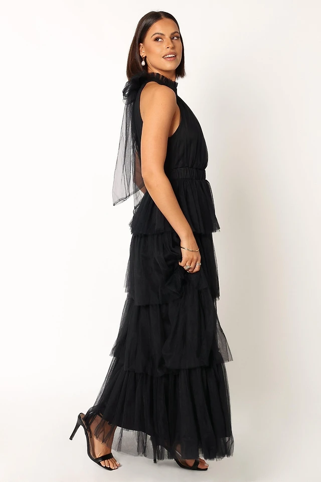 WeWoreWhat Women's Halter Tie Neck Maxi Dress | MainPlace Mall WeWoreWhat Women's Halter Tie Neck Maxi Dress | MainPlace Mall