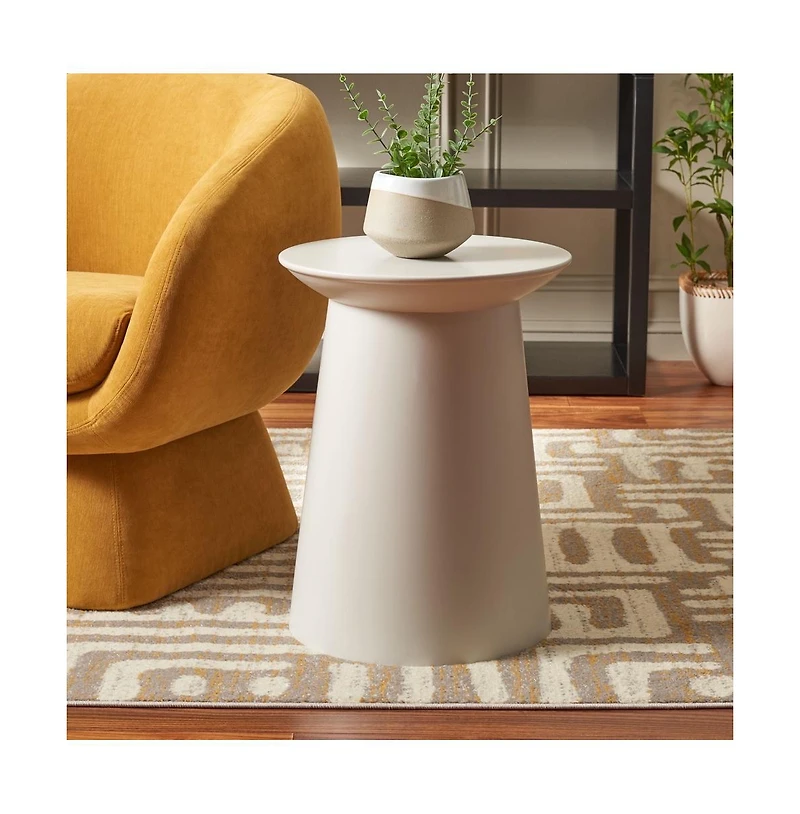 Safavieh Rivia Round Accent Table