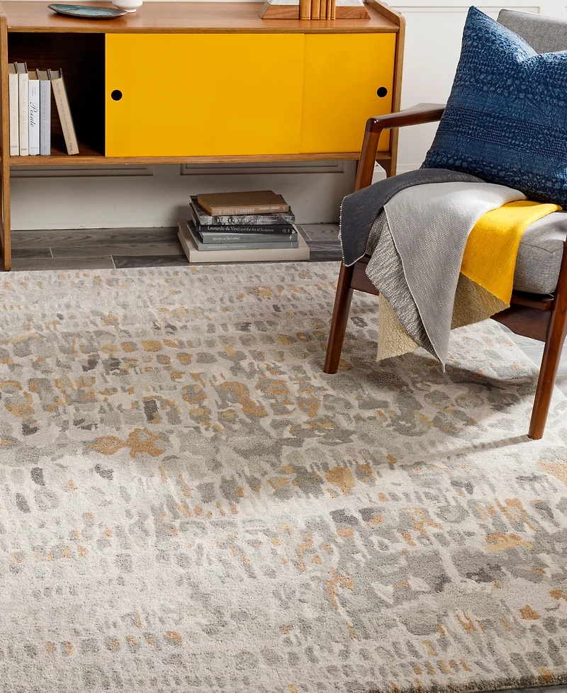 Surya Kavita 33061 2'x3' Area Rug