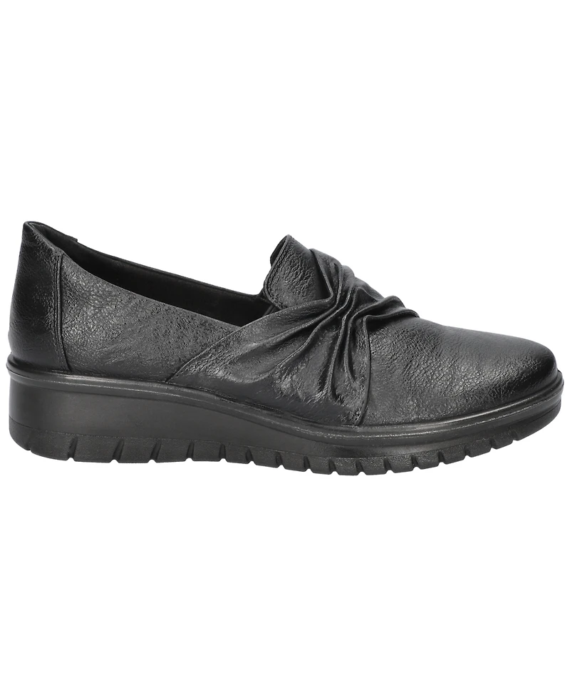 Easy Street Women's Faith Comfort Slip-On Flats