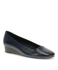 Baretraps Women's Covette Casual Flats