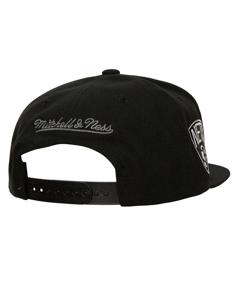 Mitchell & Ness Men's White/Black Brooklyn Nets Retro Sport Colorblock Script Snapback Hat