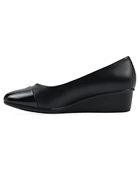 Cliffs by White Mountain Women's Bolivia Cap Toe Wedge Pumps