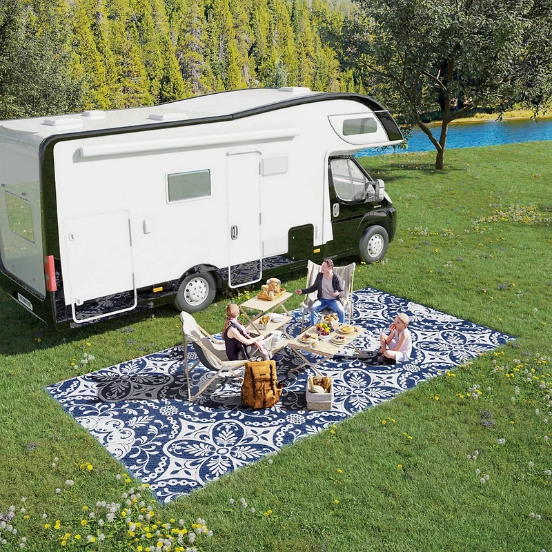Reversible Outdoor Plastic Rug with Carry Bag
