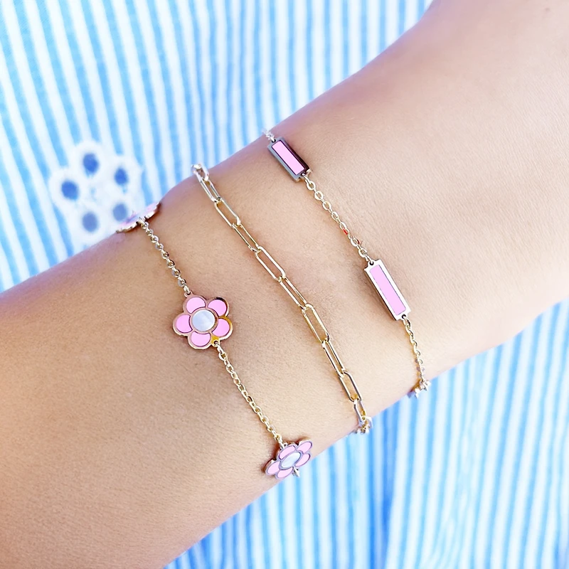The Lovery Bubblegum Pink Daisy Bracelet 14K Gold