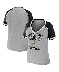 Wear by Erin Andrews Women's Heather Gray New Orleans Saints Cropped Raglan Throwback V-Neck T-Shirt