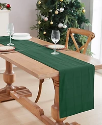 Izod Chadwick Runner 14" x 72"