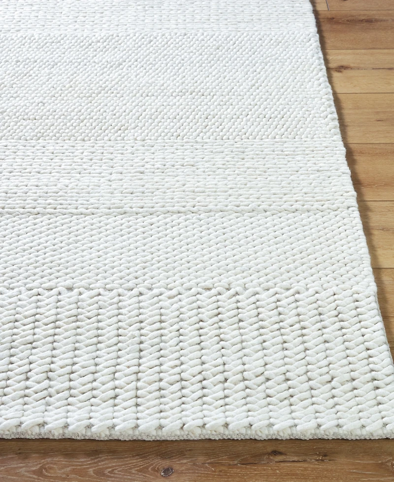 Surya Mae 541321 8'x10' Area Rug