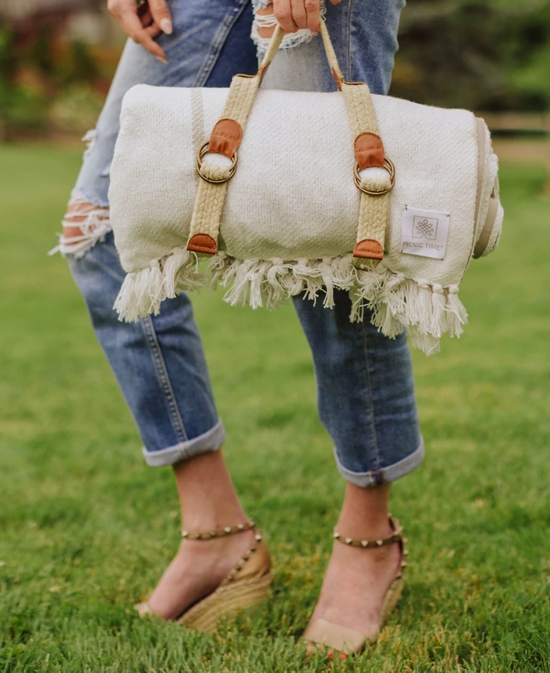 Picnic Time Montecito Picnic Blanket with Harness