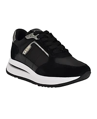 Guess Women's Energy Round Toe Retro Jogger Sneakers