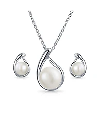 Bling Jewelry Timeless Elegance Pearl Pendant Necklace & Stud Earrings Set in Sterling Silver
