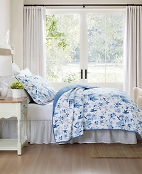 Laura Ashley Breezy Floral Reversible 2-Pc. Quilt Set, Twin