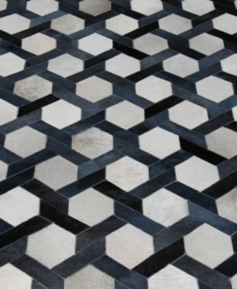 Exquisite Rugs Natural Hide Rug Collection