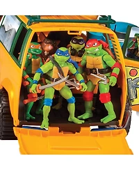 Teenage Mutant Ninja Turtles PizzaFire Van with Pizza Throwing toy