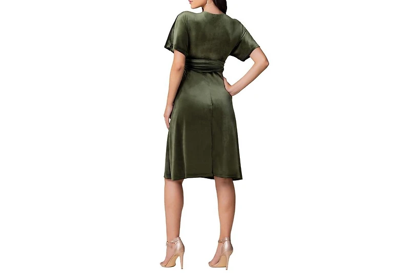 Kiyonna Women's Angelic Velvet Midi Cocktail Dress with Pockets