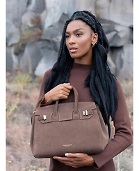 Teddy Blake Gigi Suede 13"