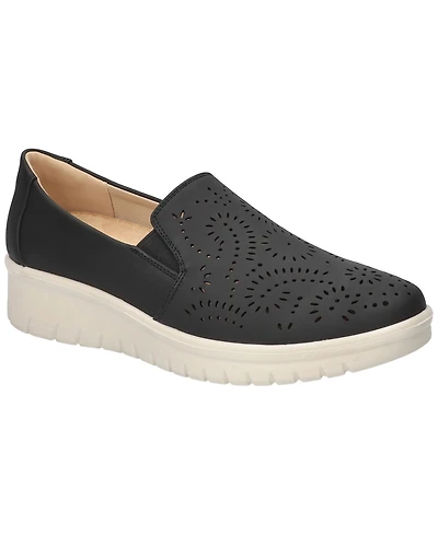 Easy Street Women's Ying Comfort Slip-On Flats