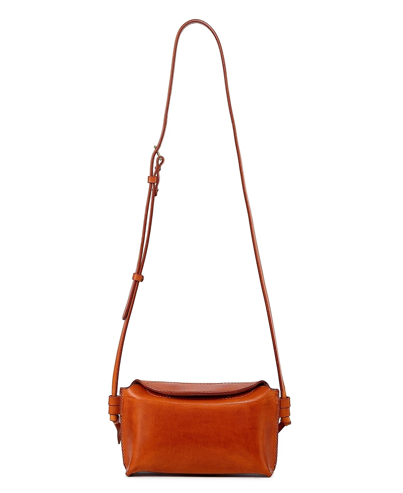 Old Trend Snapper Vintage Crossbody Bag