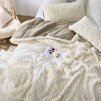 Creamy Clouds - Coma Inducer Oversized Comforter - Natural, King