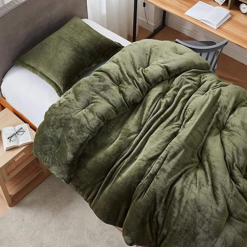 Thicker Than Thick - Coma Inducer Comforter Set - Standard Plush Filling - Winter Moss