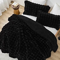 Snowball Chunky Bunny - Coma Inducer Oversized Comforter Set - Black,Queen