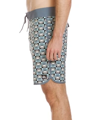 Quiksilver Men's Surfsilk Scallop 19 Boardshorts